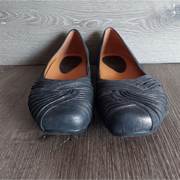 Earthies Dark Pewter Metallic Vanya Leather Flats Slip Ons Size 11B - Picture 2 of 11